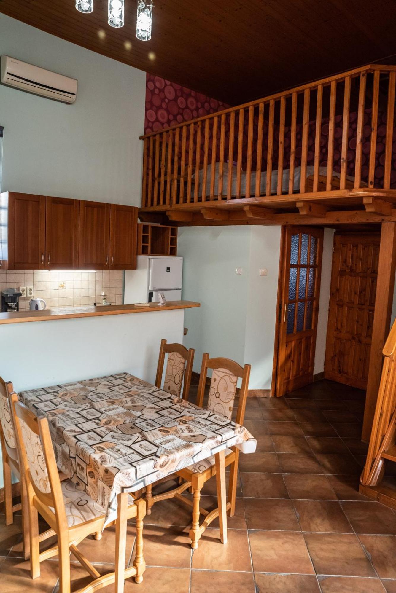מאקו Gesztenye Apartman מראה חיצוני תמונה